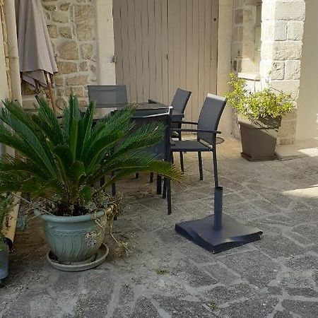 Ma Petite Maison Dans..... Maussane les Alpilles Luaran gambar